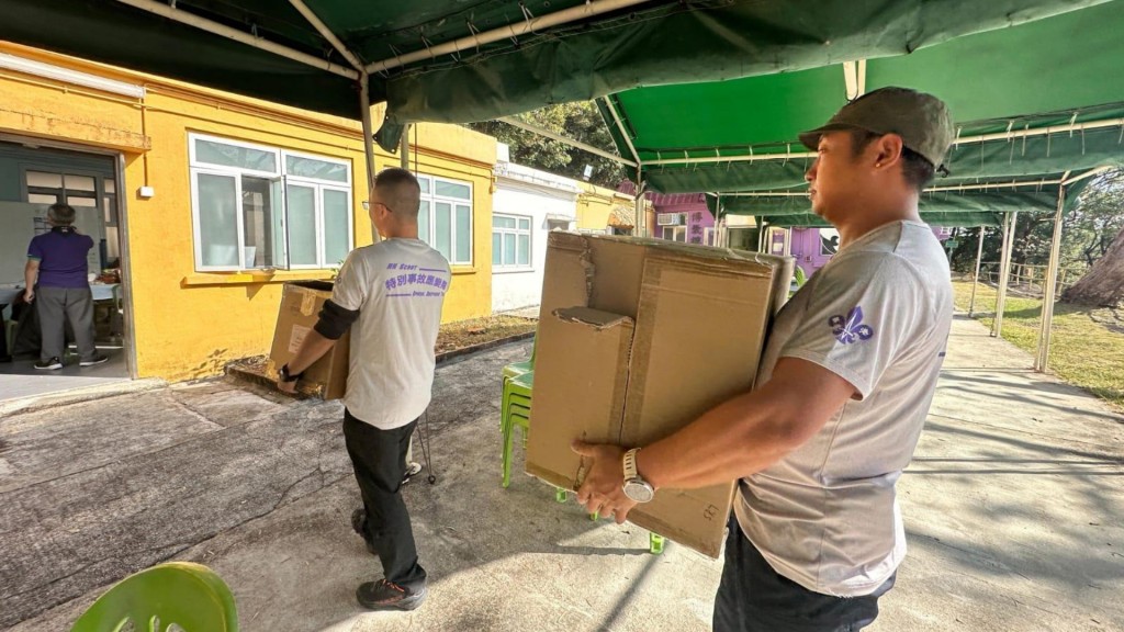 香港童軍總會迅速開放位於大埔的洞梓童軍中心，讓災民與寵物入住。香港童軍總會提供