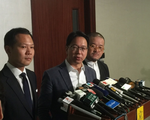專業議政郭榮鏗不排除向政府提出民事訴訟。
