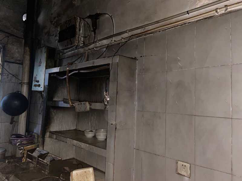 炸雞店早前發生爆炸。網圖