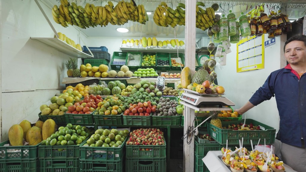 第一站去到波哥大市內，日用品、零食，甚至餐廳一應俱全的最大農產品市場，而哥倫比亞最出名的農產品是生果。