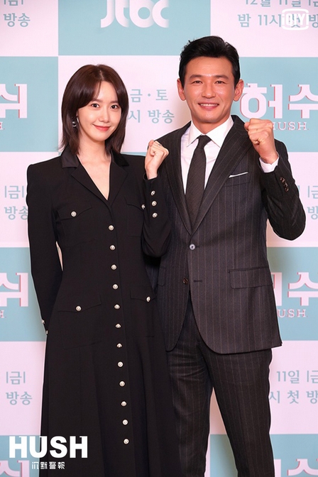 拍電影為主的黃晸玟,去年相隔8年再拍劇,與潤娥合作《Hush》。