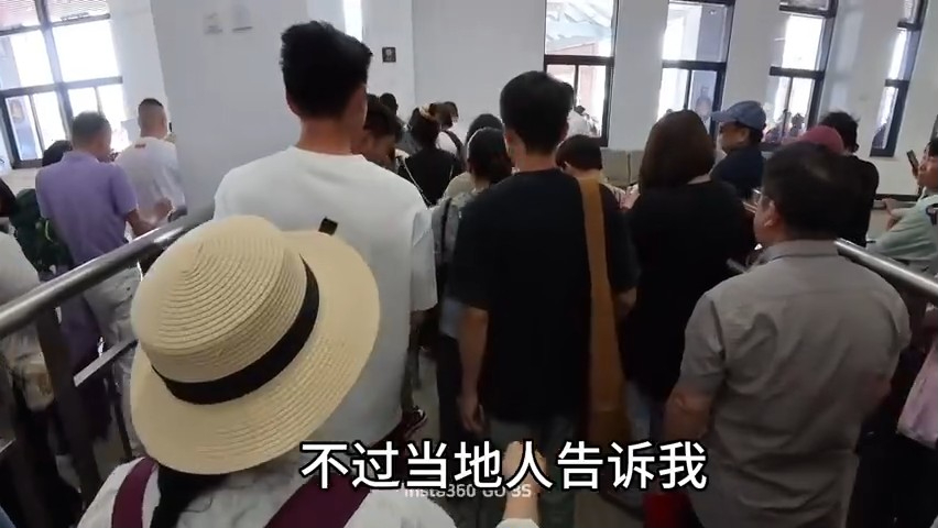 黃安大讚普陀山是個好地方。 黃安大讚普陀山是個好地方。