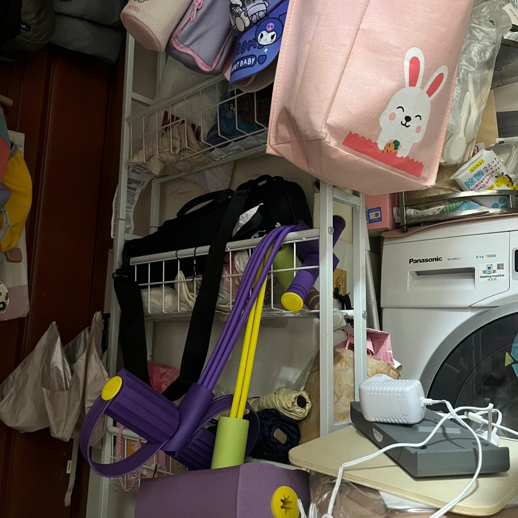 其中一名申請者陳小姐提到,未加入迷你倉計劃前,家中堆滿雜物。 其中一名申請者陳小姐提到,未加入迷你倉計劃前,家中堆滿雜物。