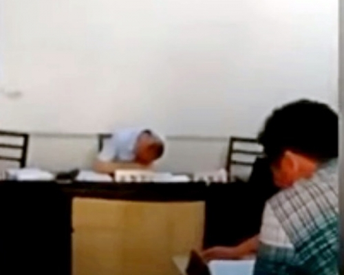 內地法官魏凱陽被指開庭時醉倒法庭。