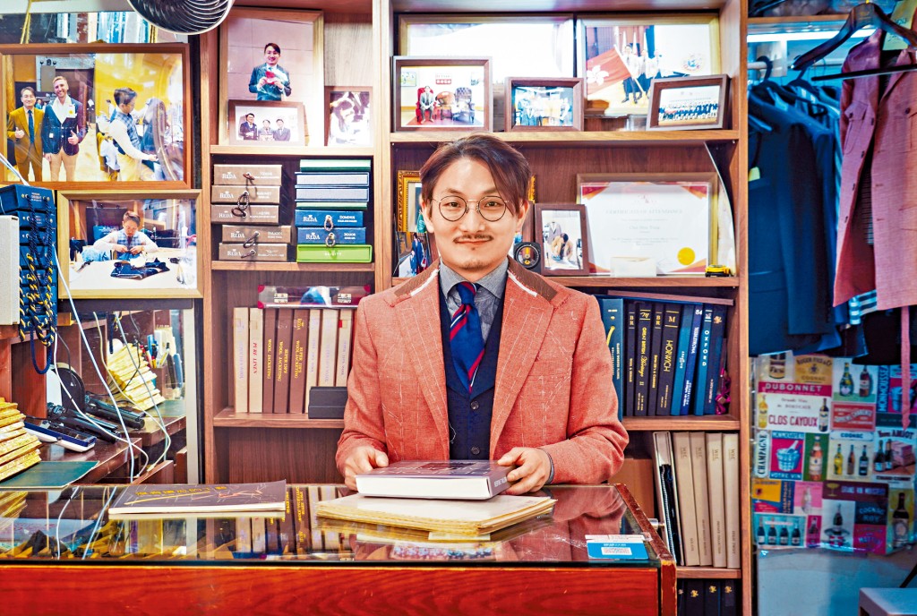 香港洋服總會理事蔡肇東強調，手工西裝講求以人為本，需兼顧舒適度及美感。