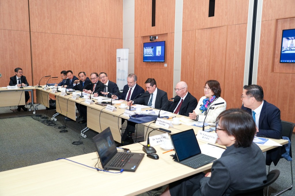 律政司香港國際法律人才培訓學院成立一周年。林定國FB圖片