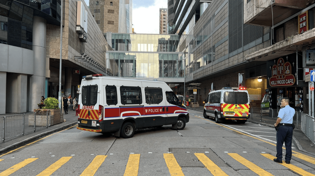 警車到場。蔡楚輝攝 警車到場。蔡楚輝攝