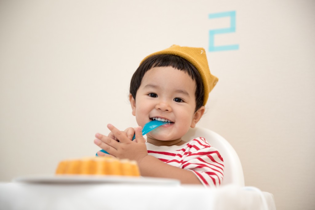 要孩子吃得「好」，首要提供一個輕鬆的用餐氛圍。