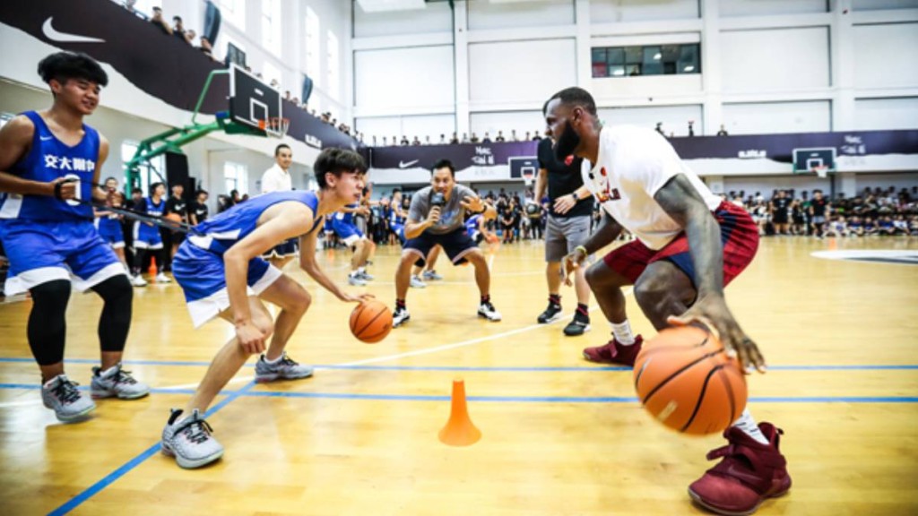 NBA傳奇球星勒邦占士早前結束6年來首次中國行。中國日報