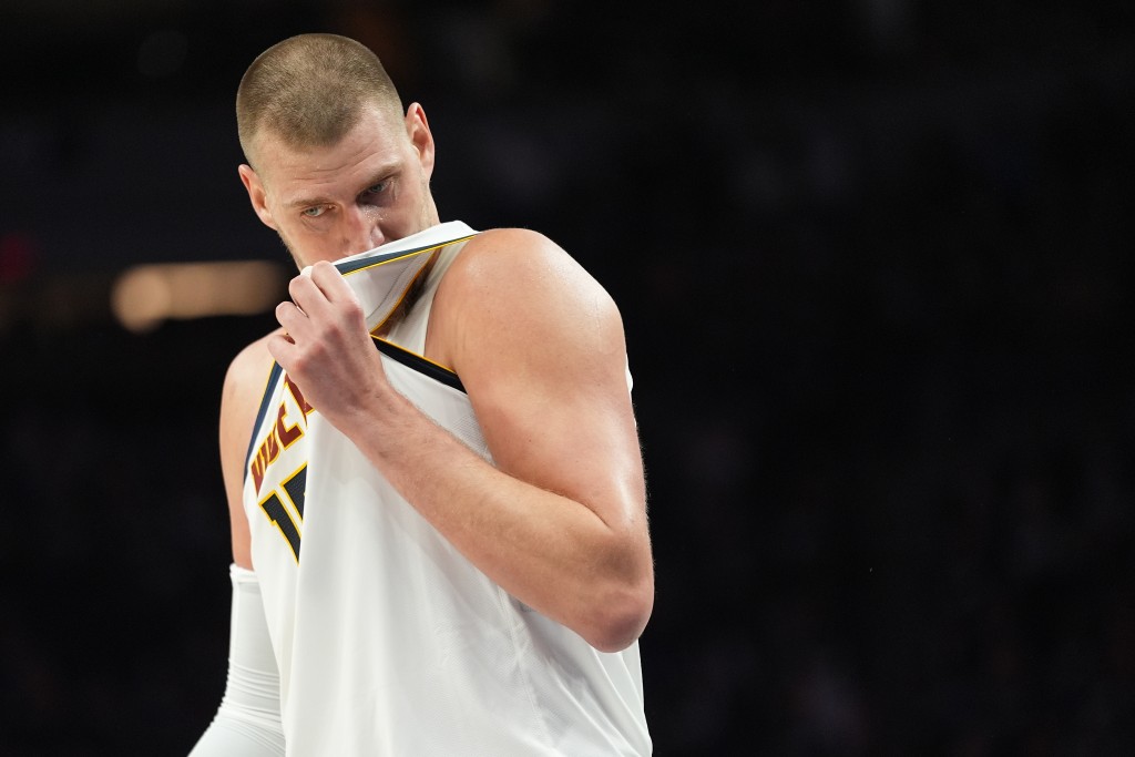 約基治手感冰冷，全場26投僅7中，創下季後賽生涯最差投射紀錄。AP