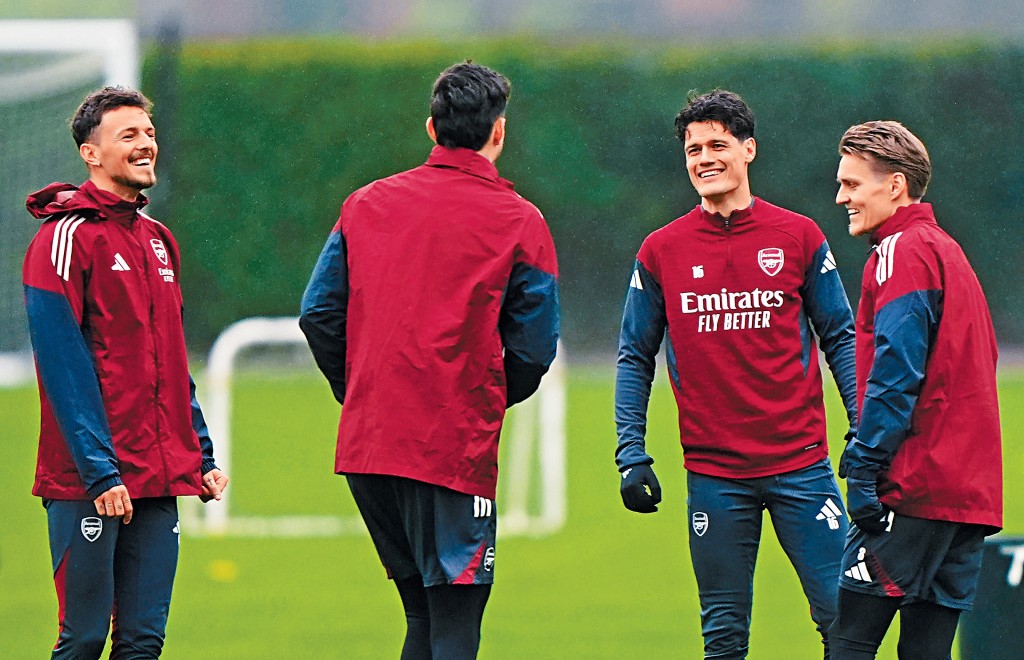 阿仙奴球員在操練時神態輕鬆。