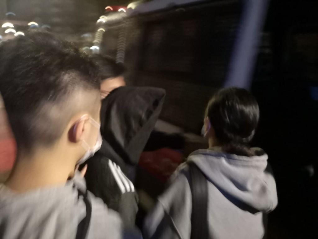 兒子疑打退堂鼓涉唆使被帶署調查。