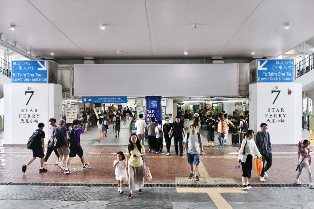 脫班情況過往少收到訴，相信是因為「中環 — 尖沙咀」航線以旅客為主。盧江球攝