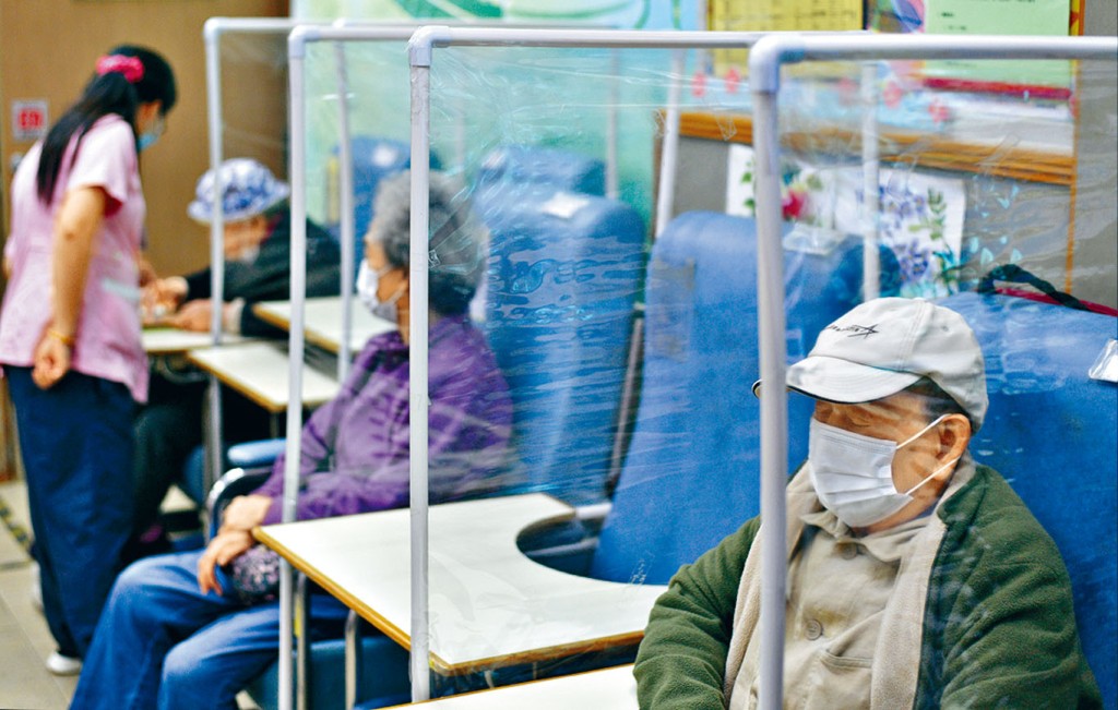 ■政府考慮將「即日籌」推展至六十歲或以上人士。