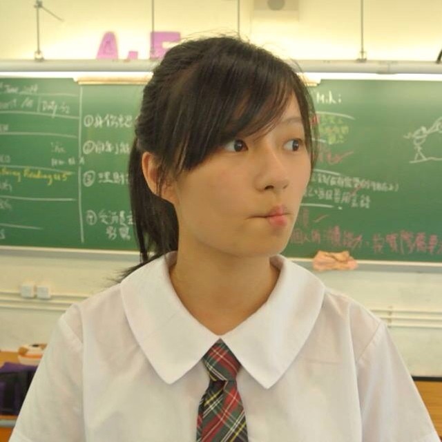 學生時期已經好靚女。