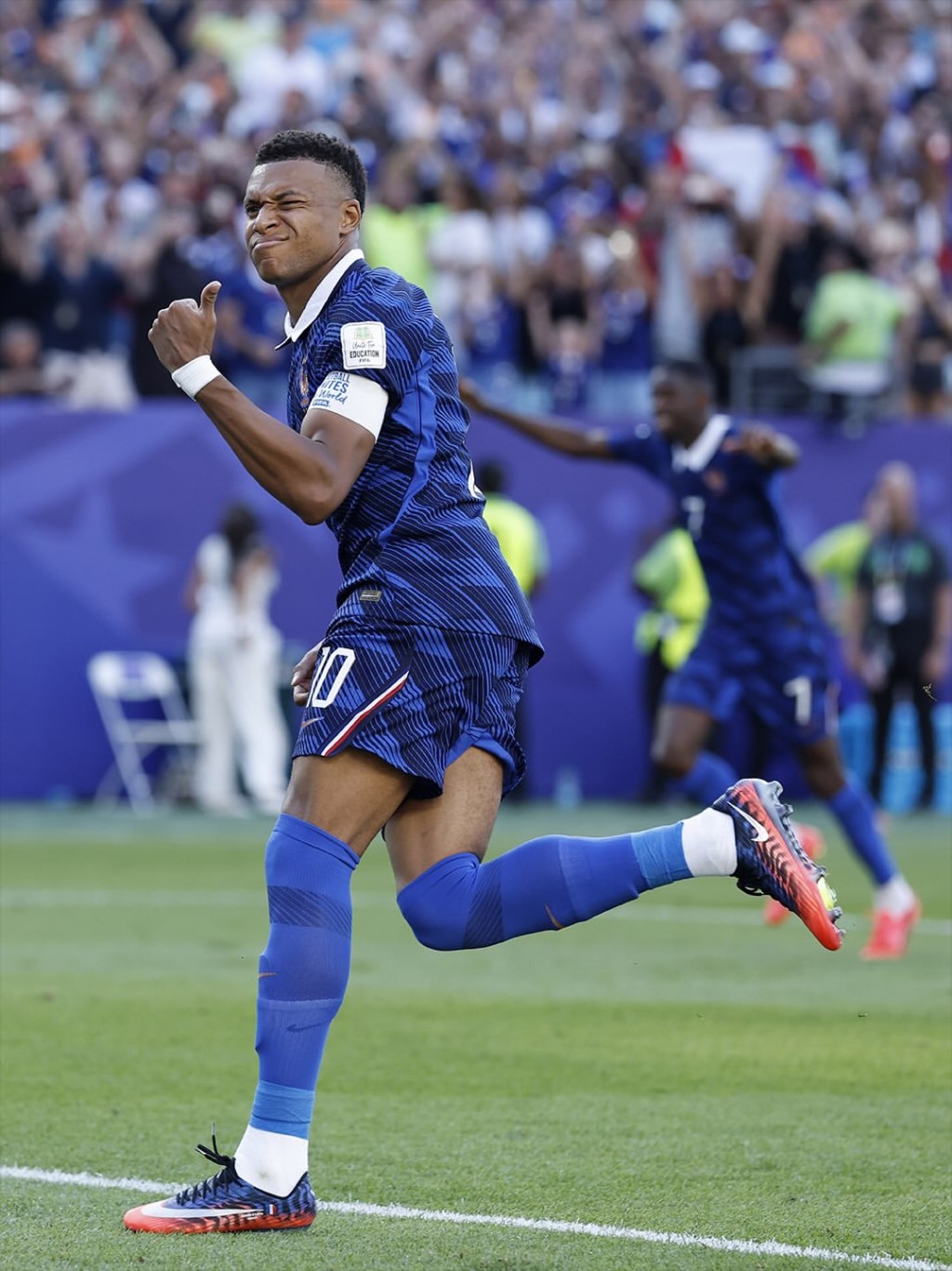 各路強隊殺入八強,戰況激烈。FIFA World Cup IG 各路強隊殺入八強,戰況激烈。FIFA World Cup IG