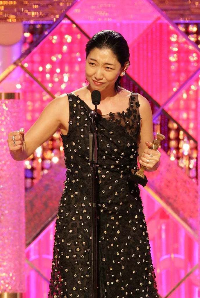 安藤樱连夺女配角及影后奖，成为近10年来首位在日本电影学院赏创出此佳绩的女星。