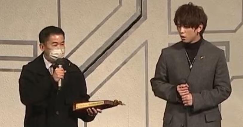 姜濤以年僅21歲破紀錄成為最年輕「叱咤最喜愛男歌手」及「叱咤最喜愛歌曲」雙料得主。