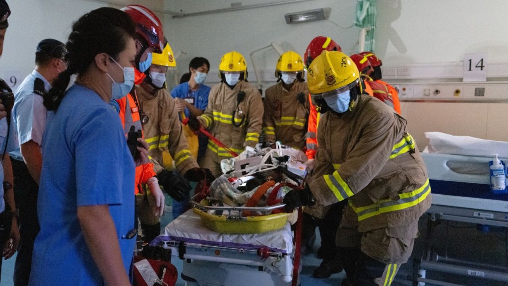 警方及多部門聯合演習 模擬灣仔繁忙時間及醫院大停電 加強協作應變