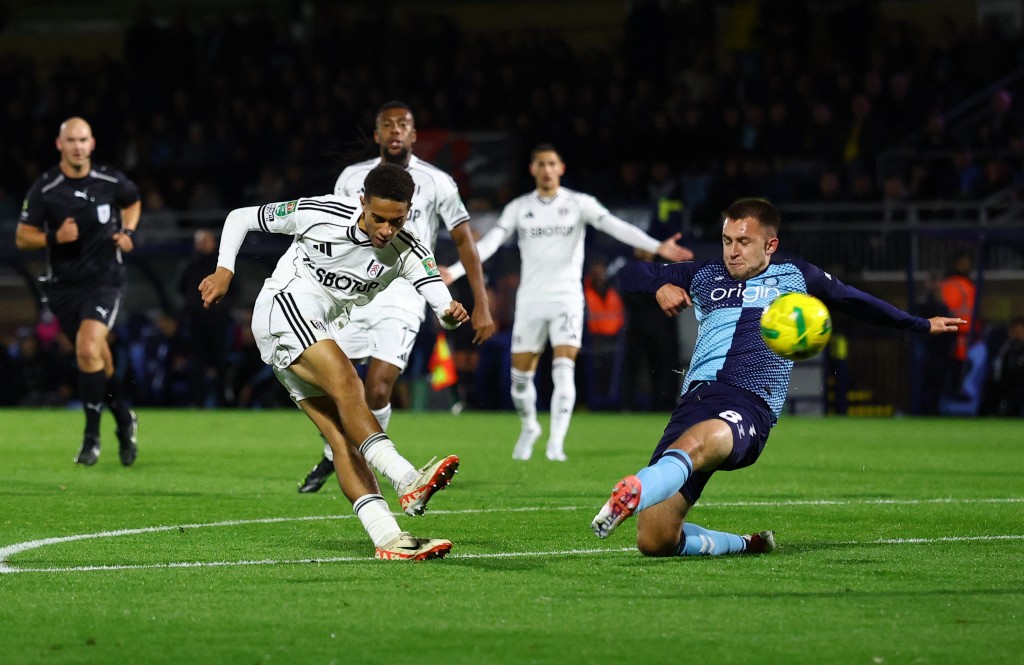 富咸鬥英甲韋甘比驚險過關。路透社