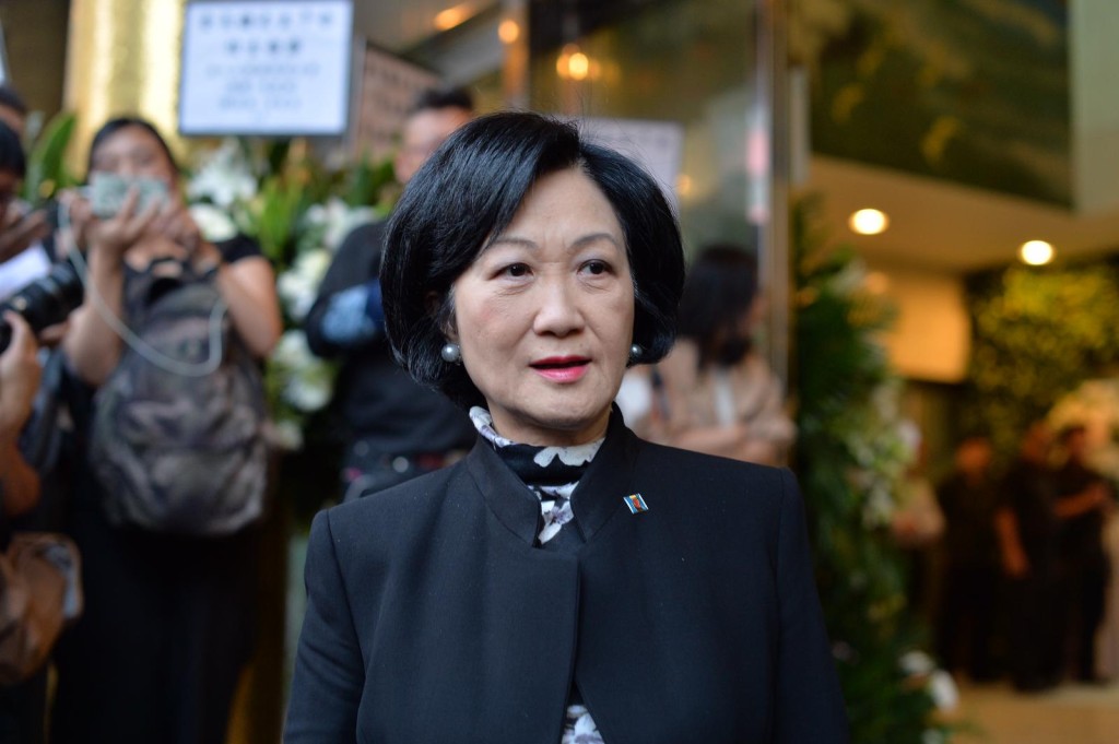 立法會議員葉劉淑儀