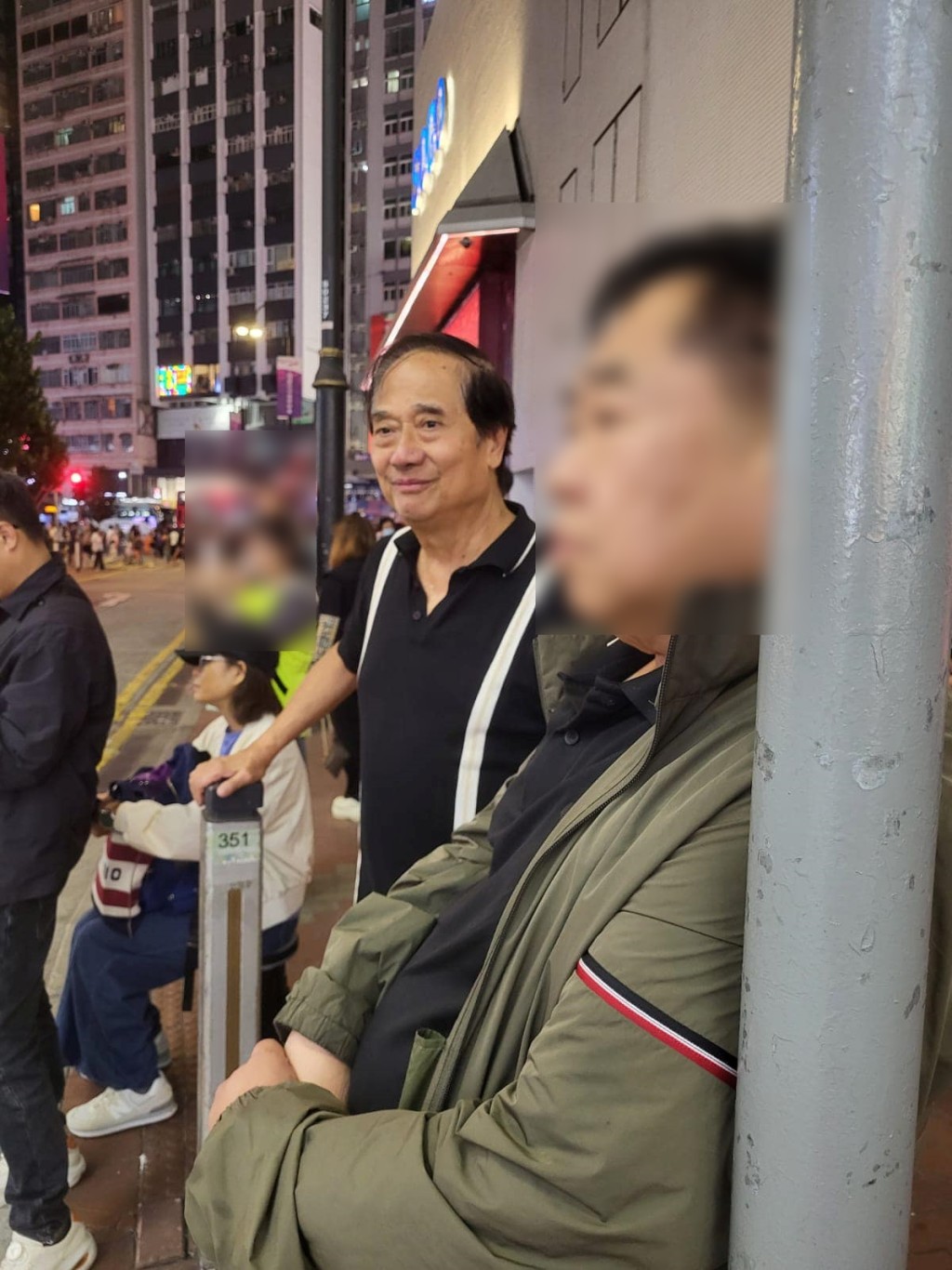 葉尚華早前現身銅鑼灣撐老友busking。