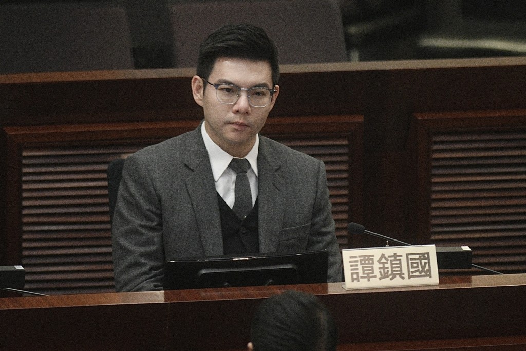 議員出席特別論壇。圖為譚鎮國。陳浩元攝