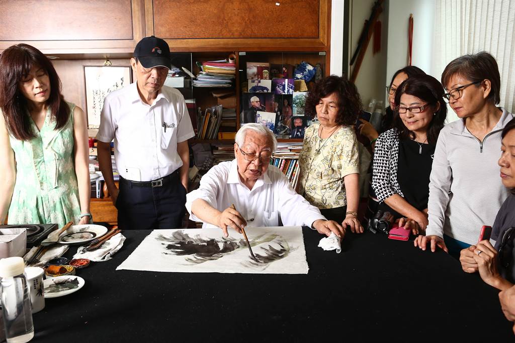 岭南画派宗师欧豪年4月底被发现陈尸家中，享寿90岁。中时