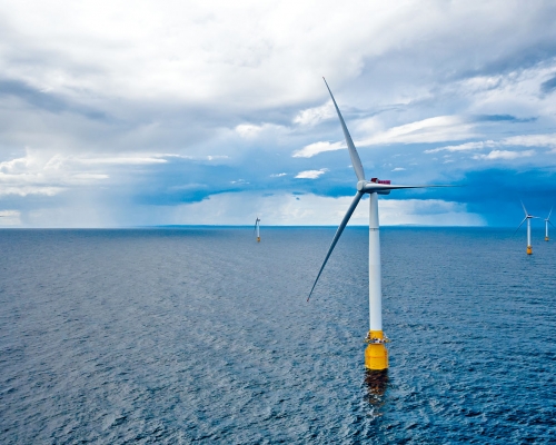 中电拟引入连同基座高约二百六十米的大型风机，每部产能高四倍。