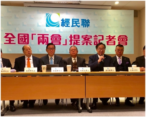 林建岳(中) 直言今次修憲是配合國家發展的需求。