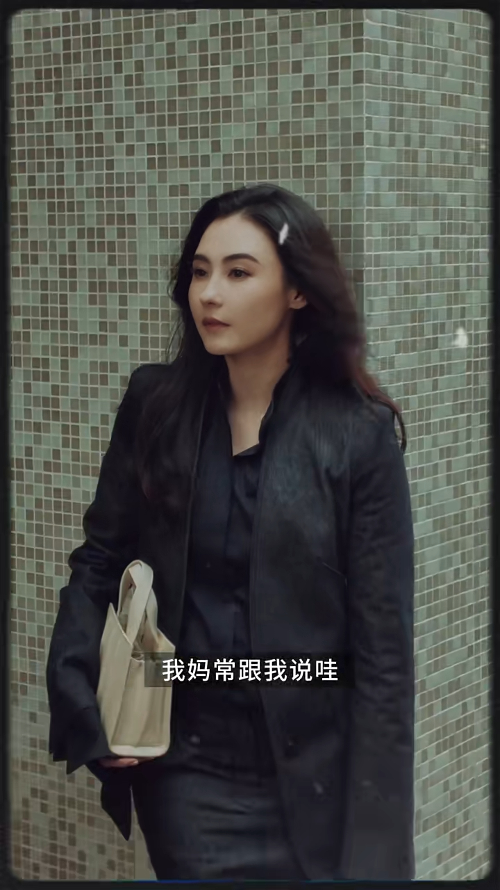 張栢芝表示時間過很快,一眨眼她已經40歲,更已為人母18年。 張栢芝表示時間過很快,一眨眼她已經40歲,更已為人母18年。