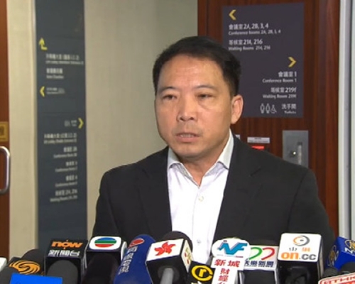 胡志偉表示，羅致光退黨出任下屆勞工及福利局局長，有助改善政府與民主派溝通。