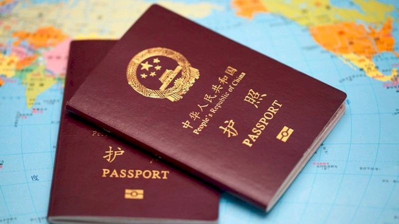 中國護照排名128位。