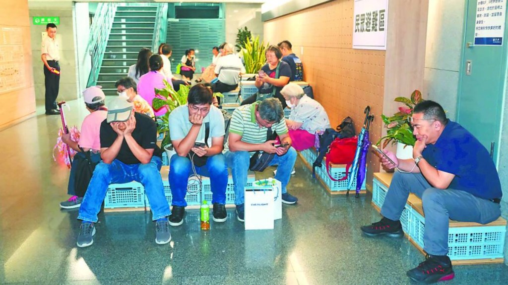 台灣8月首模擬戰時手機「斷網」，台北等14縣市僅可通話用SMS。中時