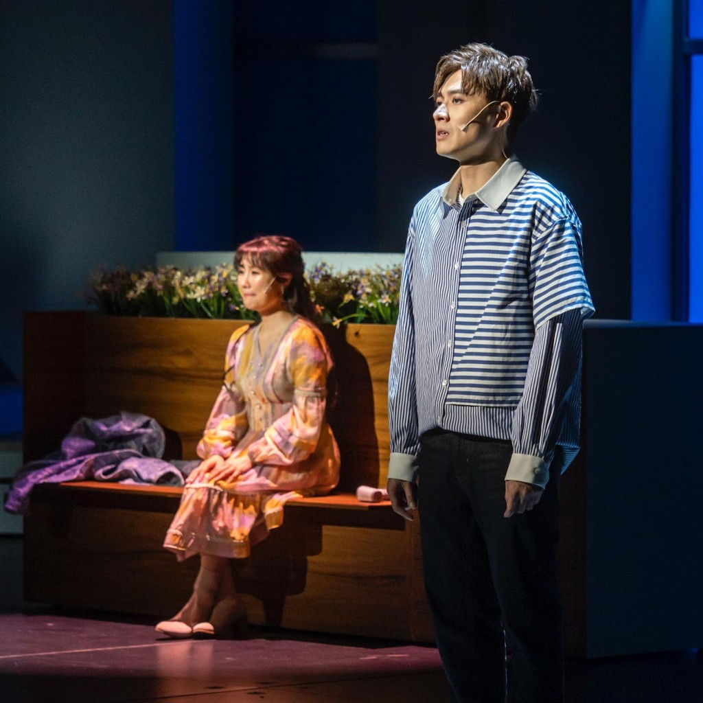 上次由Frankie扮演男主角「陳朗」,今次會由Jeremy接棒演出此角色。 上次由Frankie扮演男主角「陳朗」,今次會由Jeremy接棒演出此角色。