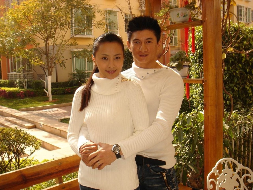 吳奇隆2009年與內地女星馬雅舒離婚，結束3年婚姻。