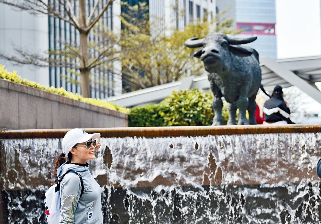 市場人士認為，短期港股觀望情緒仍然濃厚。