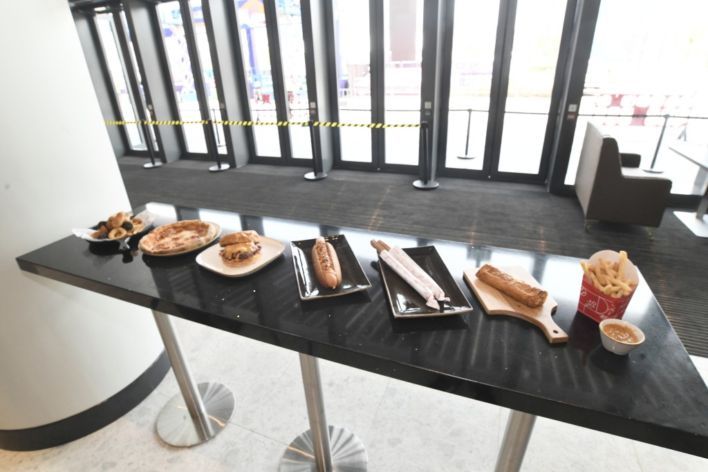 主場館共33個餐飲設施亦會全部開放。何君健攝