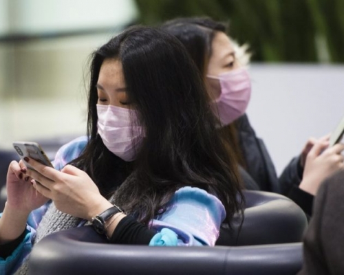 中國2月手機用戶數目較1月份減少約1447萬。 AP