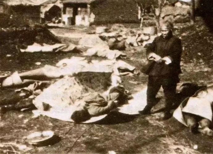 約翰·馬吉拍攝南京大屠殺遇難者照片。侵華日軍南京大屠殺遇難同胞紀念館