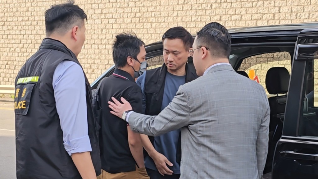 西九奪命工業意外｜油尖重案組偕2名大判帥建員工重返現場搜證 