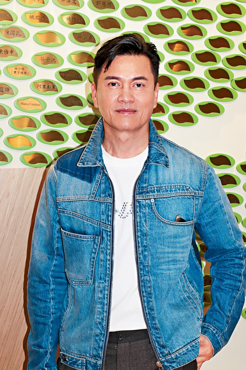 呂良偉向來積極行善,更從小教導兒子要有愛心。