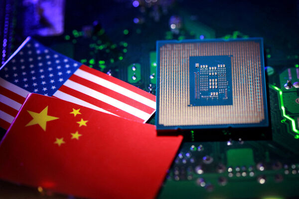 美國正評估是否放行輝達向中國出售H200晶片。路透社