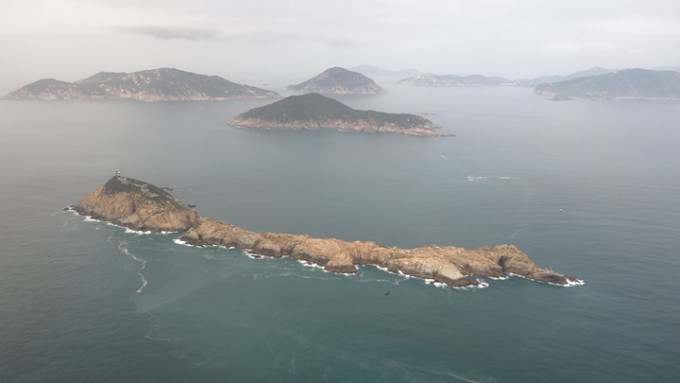 青年在1號風球下到蒲台島行山,卻無船返市區向友人求救。