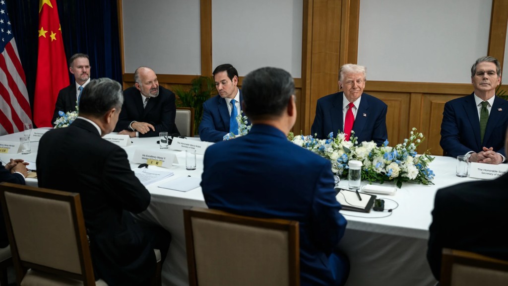 習特會|會上特朗普表情輕鬆,似乎氣氛不錯。 White House  習特會|會上特朗普表情輕鬆,似乎氣氛不錯。 White House