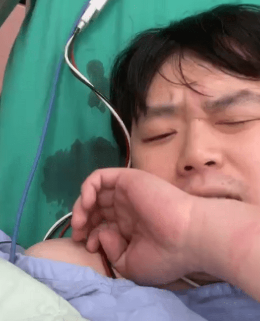 姜嘉偉被刀刺傷後送院救治。