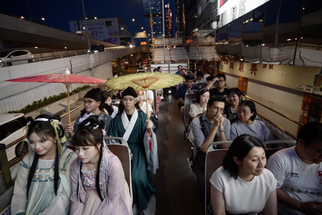 香港潮属社团总会举办「穿越盂兰夜」活动。 苏正谦摄