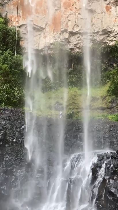 正宗遊山玩水。