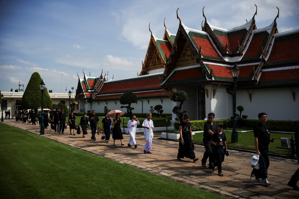 泰国即将上调国际航班的出境旅客服务费，游客将增加负担。路透社