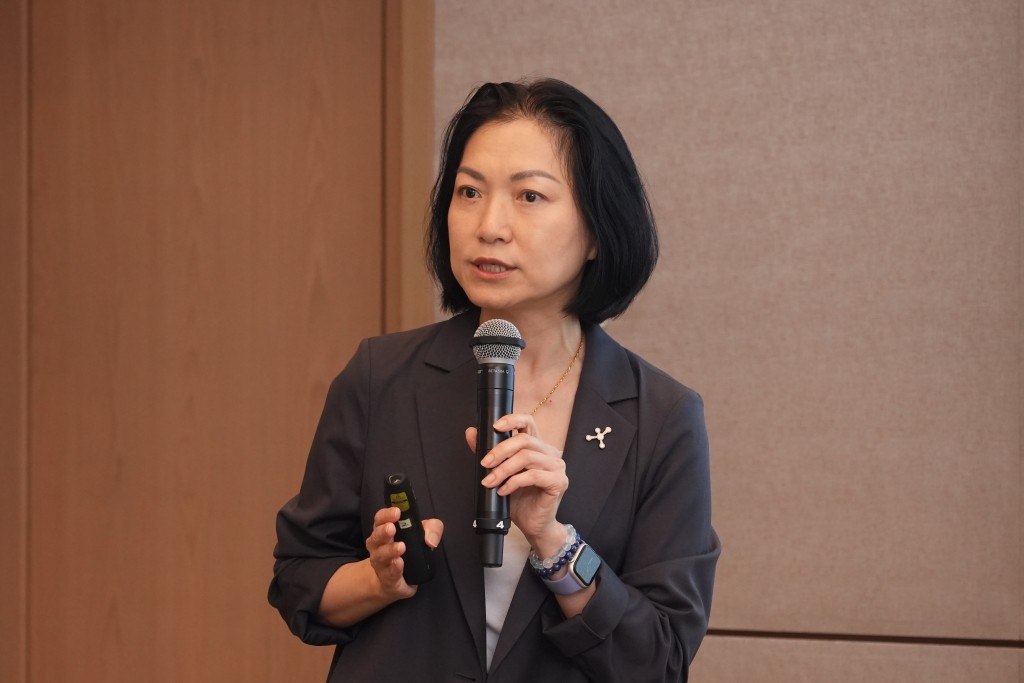 科技園公司生命健康科技總監謝麗娟表示，科技園公司今次與羅氏的合作，主要建基於科技園已有的Incu‑Bio計劃，雙方會共同舉辦初創企業大賽，發掘具潛力的初創企業。葉偉豪攝